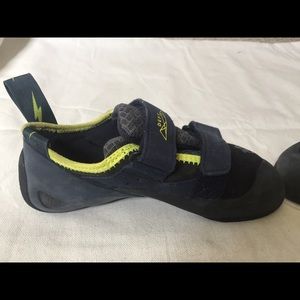 Evolve Defy Climbing Shoes